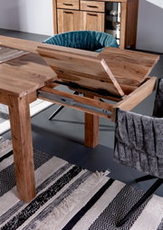 Esstisch aus Holz mit ausziehbarer Funktion, seitliche Perspektive