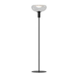 Moderne Stehleuchte mit schlankem, schwarzem Ständer und elegantem, rundem Lampenschirm aus Glas, frontal abgebildet.
