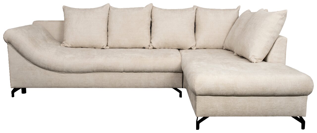 Beiges Ecksofa METZ mit rechter Ottomane, fünf Kissen und schwarzem Metallgestell, seitliche Perspektive.