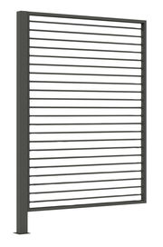 Moderner Sichtschutz aus Aluminium in seitlicher Perspektive