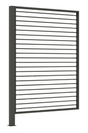 Moderner Sichtschutz aus Aluminium in seitlicher Perspektive