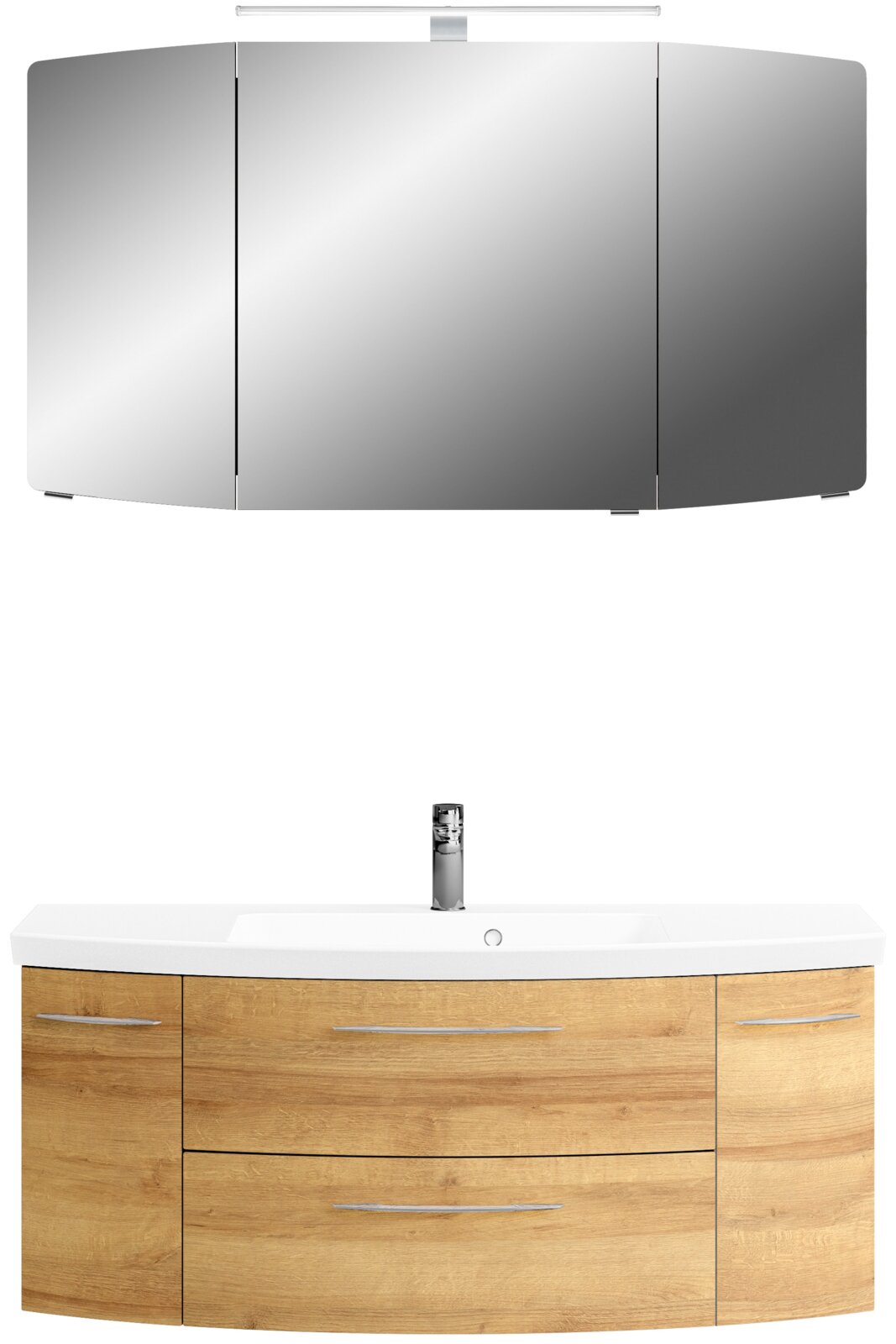 Vooraanzicht van een moderne badkamercombinatie met een grote spiegel en een wastafelonderkast in houtlook.