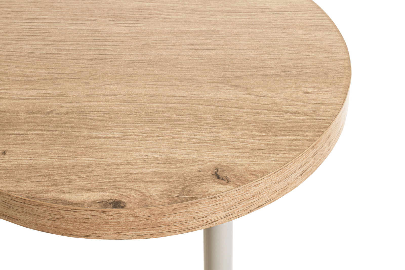 Nahaufnahme eines runden Beistelltisches mit Holzoptik von oben betrachtet.