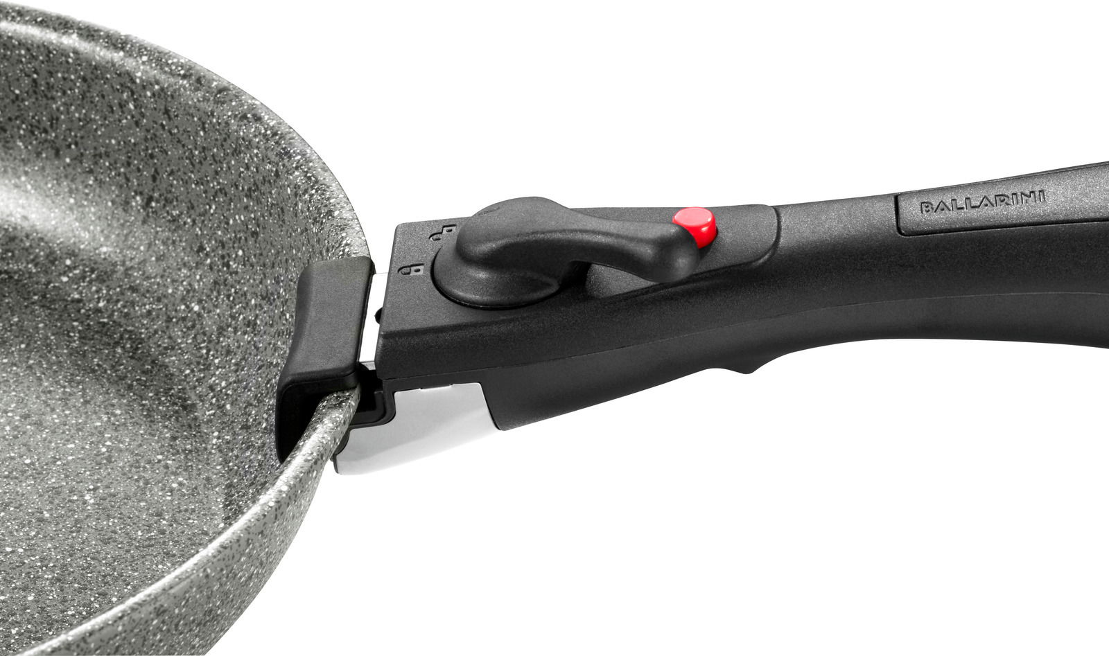 Nahaufnahme einer grauen Pfanne mit abnehmbarem schwarzen Griff und rotem Knopf, seitliche Perspektive