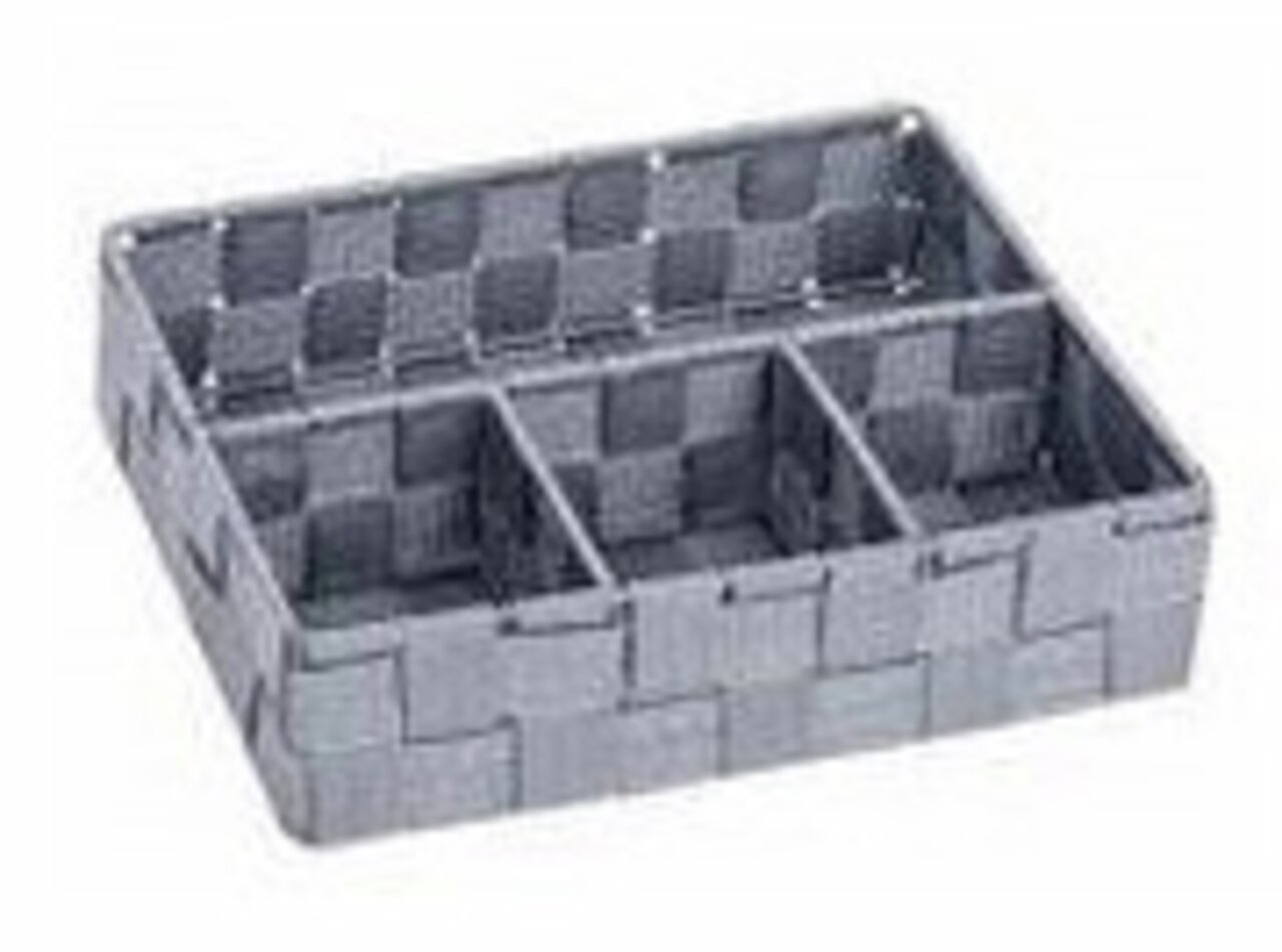 Grauer Badorganizer Adria klein mit vier Fächern, aus geflochtenem Material, Perspektive von schräg oben.