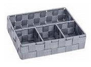 Grauer Badorganizer Adria klein mit vier Fächern, aus geflochtenem Material, Perspektive von schräg oben.