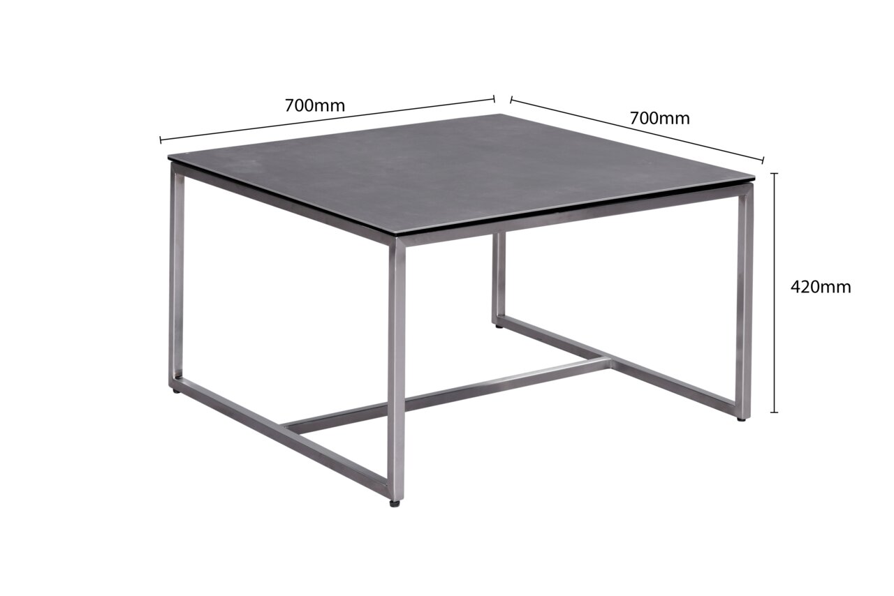 Moderne bijzettafel met zwart tafelblad en zilverkleurig metalen onderstel, gezien vanaf de zijkant.