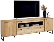 Houten tv-meubel in licht eikenlook met twee kastdeuren, open vak en lade op zwart metalen onderstel, frontaal aanzicht met tv en decoratie erop