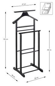 Schwarzer Herrendiener/Kleiderbutler aus Massivholz mit Bügel und Ablagen, Maße ca. 102 x 47 x 36 cm, freistehend in frontaler Ansicht (leicht schräg) auf weißem Hintergrund.