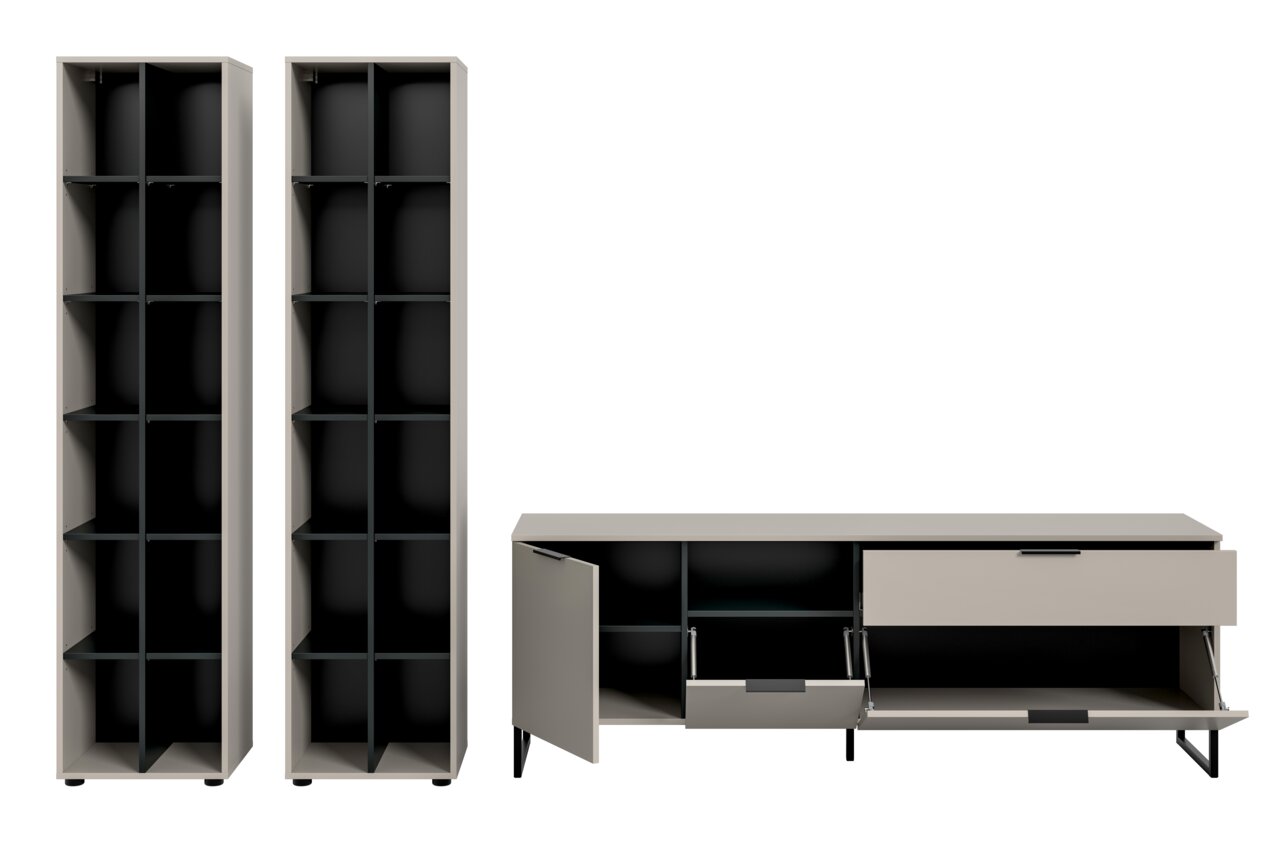 Modernes Möbel-Set in Beige mit schwarzen Innenfächern: zwei hohe Regale mit mehreren offenen Fächern und ein niedriges Sideboard auf schwarzen Füßen mit geöffneter Tür und Klappen, Frontansicht