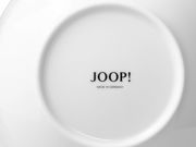 Rückansicht einer weißen Schale mit dem Aufdruck 'JOOP! MADE IN GERMANY'.
