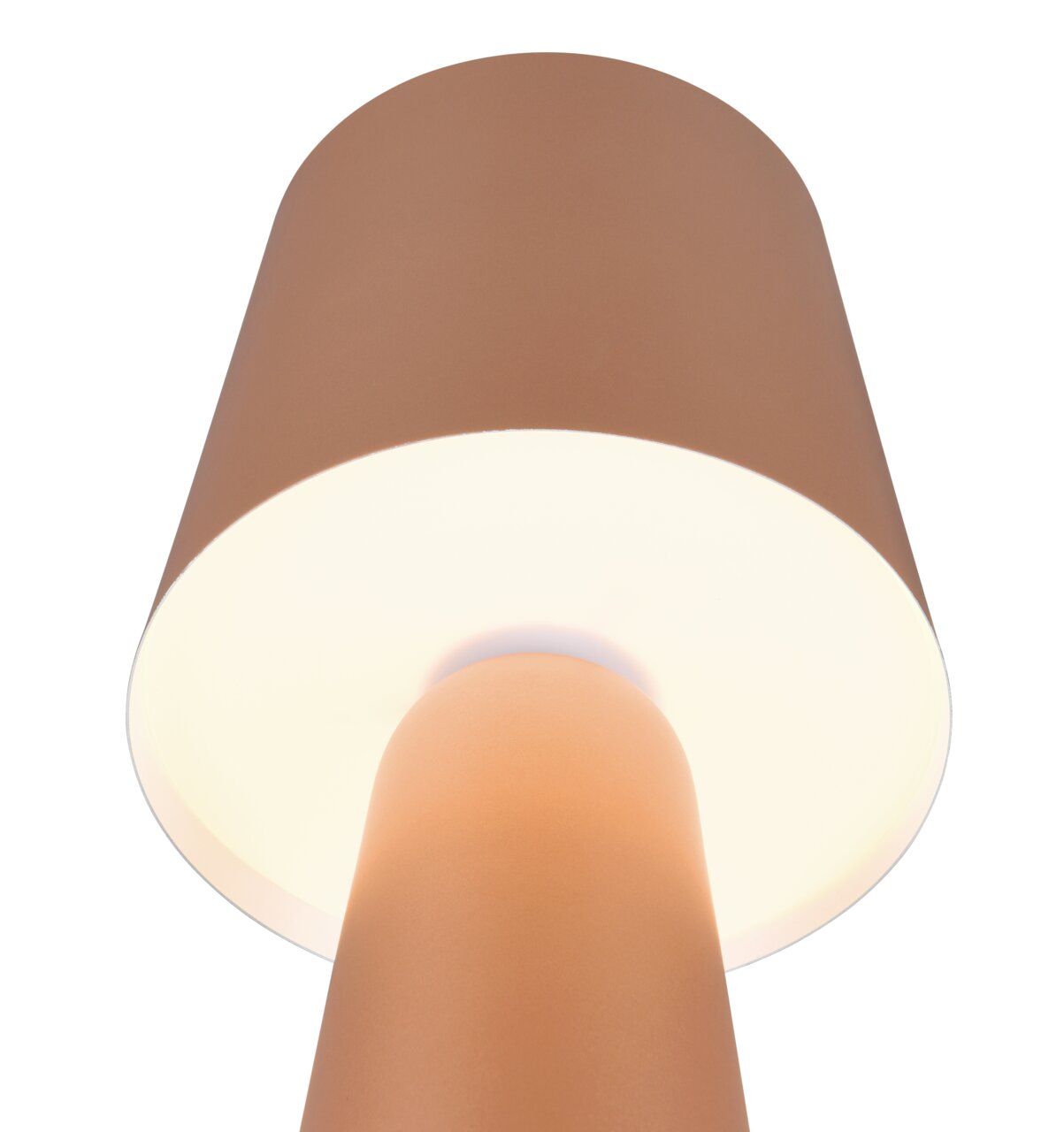 Close-up van een Nubian-tafellamp van onderaf, met een bruine lampenkap en een verlichte binnenkant.