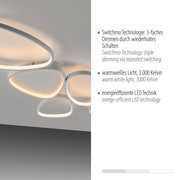 Moderne Deckenleuchte mit energieeffizienter LED-Technik und warmweißem Licht, seitliche Perspektive