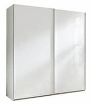Weißer Schwebetürenschrank XORA SYSTEMA, frontal fotografiert, mit zwei großen Türen und modernem Design.