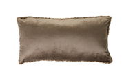 Braunes rechteckiges Kissen 60x30 cm mit flauschigem Rand, Vorderansicht