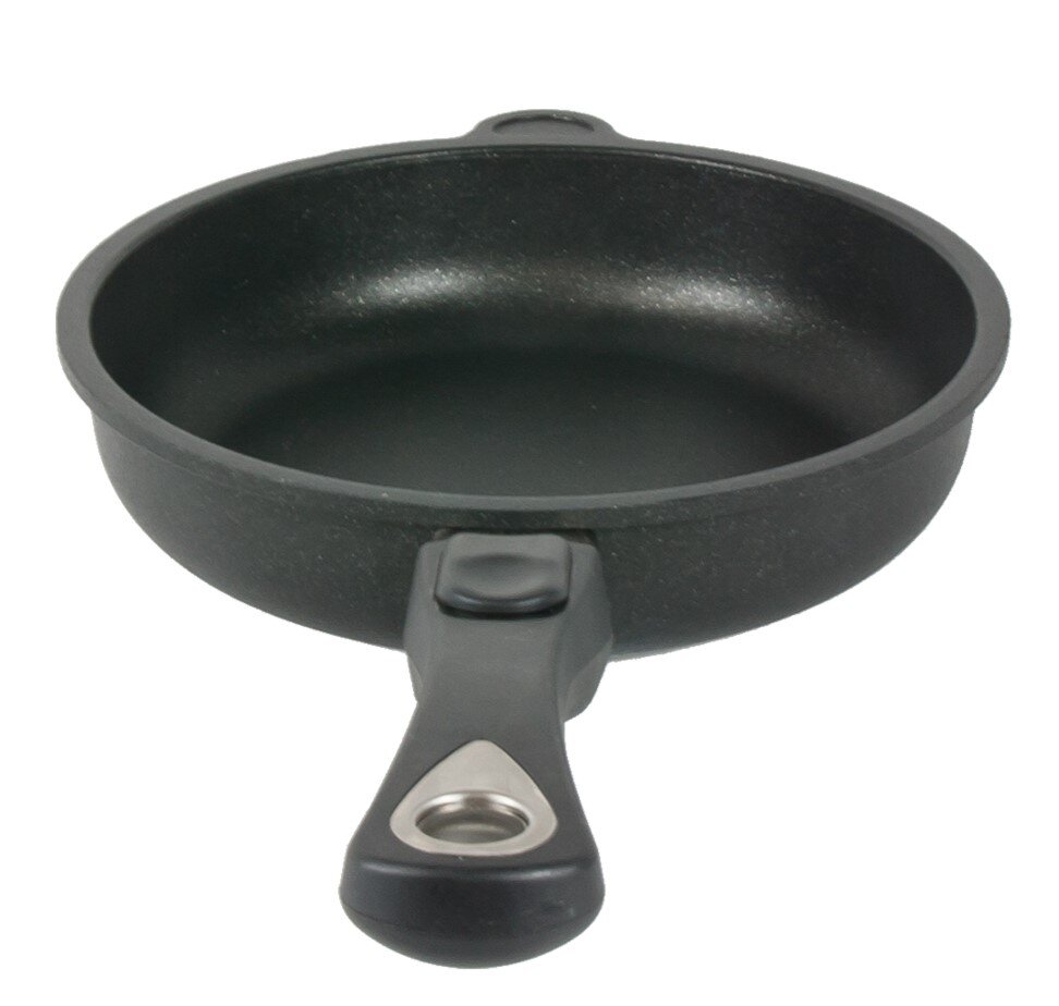 Bratpfanne mit 20 cm Durchmesser, seitliche Perspektive, schwarzes Design mit ergonomischem Griff