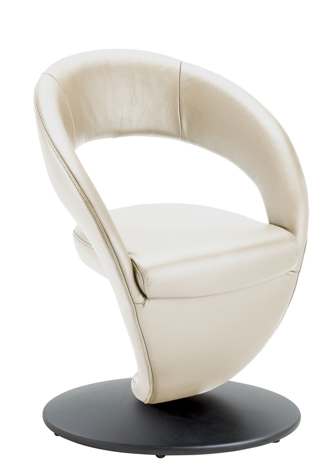 Moderano Sessel MEDINO Moderner cremefarbener Sessel mit geschwungenem Design und schwarzem Rundfuß, seitliche Perspektive