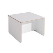 Weißer Kindertisch aus Holz, seitliche Perspektive