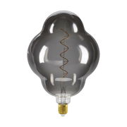 Große, dekorative Glühbirne mit spiralförmigem Filament, frontal abgebildet.