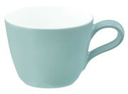 Espressotasse in sanftem Grün, seitliche Perspektive