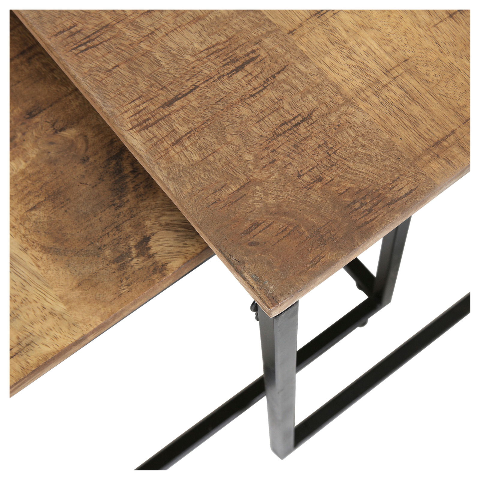 Nahaufnahme eines eckigen Beistelltisch-Sets aus Holz mit Metallgestell, von oben betrachtet.