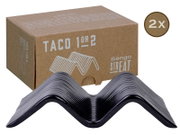 Schwarzer, geriffelter Taco-Halter „Taco 1 or 2“ von sango STREET (2er-Set) vor brauner Kartonverpackung, schräg von vorn/leicht von oben fotografiert