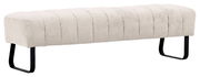 Beige 2er-Sitzbank mit gestepptem Stoffbezug und schwarzen Metallbeinen, seitliche Perspektive