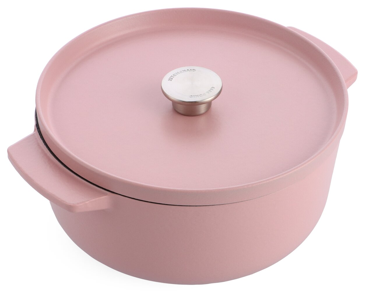 Runder Gusseisen-Bräter in Rosa, 26 cm, mit Deckel und seitlichen Griffen, aus leicht erhöhter Perspektive.