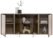 Modern dressoir met open deuren, versierd met vazen en boeken, gezien van voren.