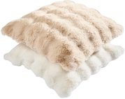 Kussenhoes van bont in beige en wit, zijaanzicht