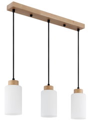 Hanglamp met drie lampen, houten plafondbalken, zwarte kabels en cilindervormige, opaalwitte glazen kappen, vrijstaand op een witte achtergrond, licht van onderaf gezien