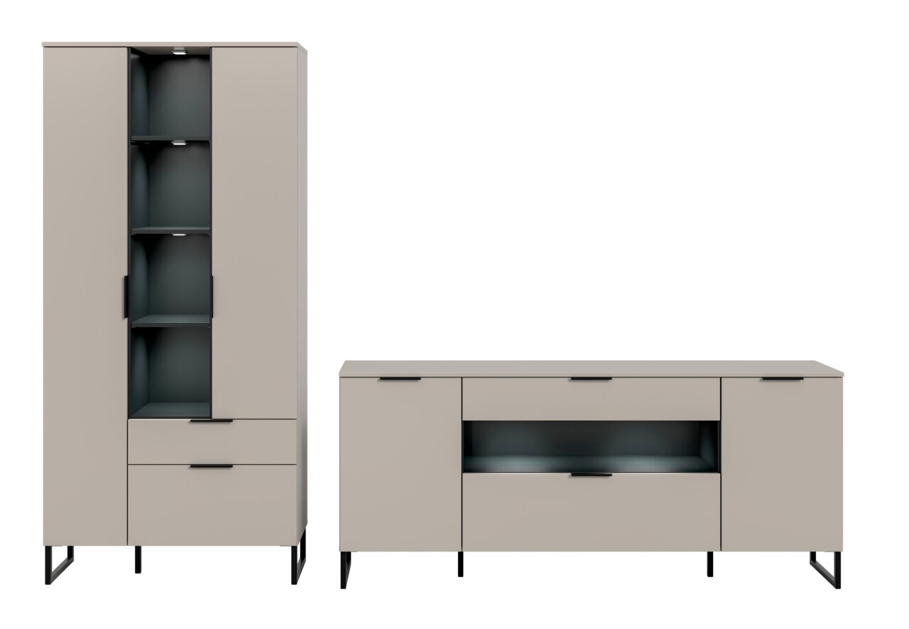 Modernes Sideboard und hoher Vitrinenschrank in Greige mit schwarzen Metallfüßen, offenen Fächern mit LED-Beleuchtung und Schubladen, Frontansicht