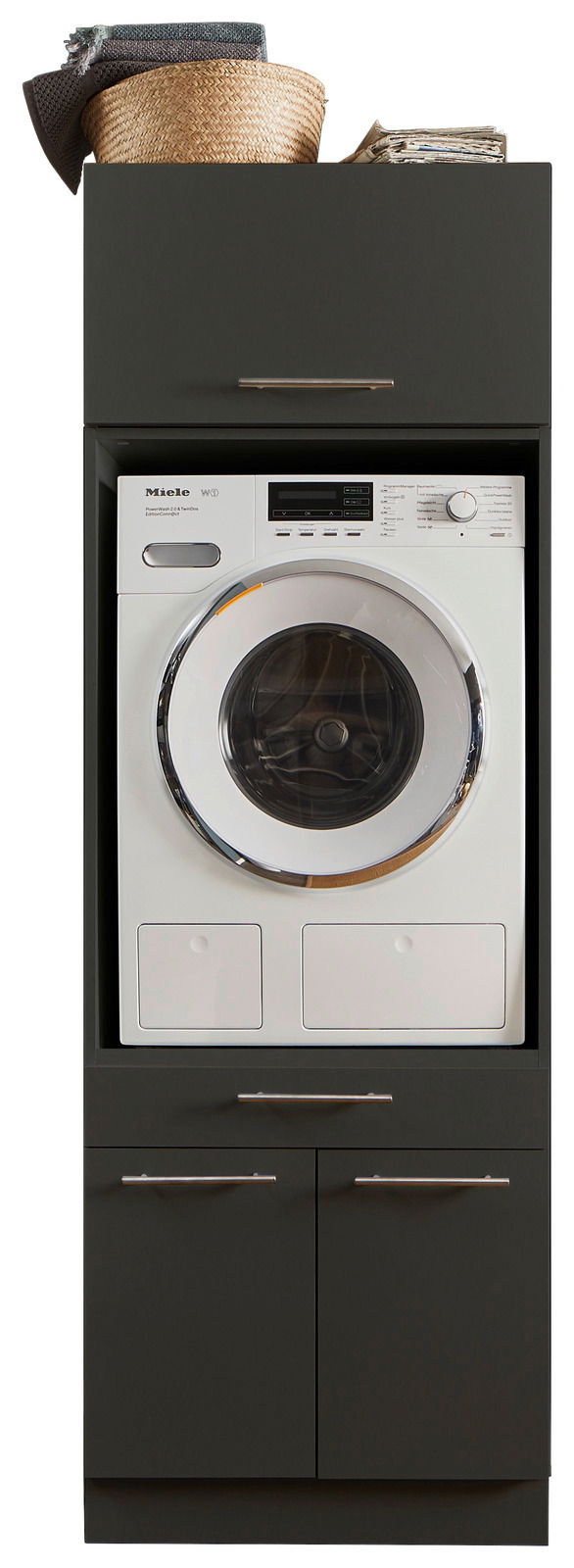 XORA Hauswirtschaftsraum-Kombi PRIMUS Frontansicht einer Hauswirtschaftsraum-Kombination mit Waschmaschine und Stauraum, inklusive Körbe und Handtücher oben.