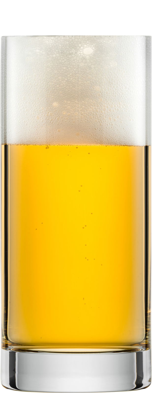 Ein hohes, schlankes Bierglas mit goldenem Bier und Schaumkrone, frontal fotografiert.