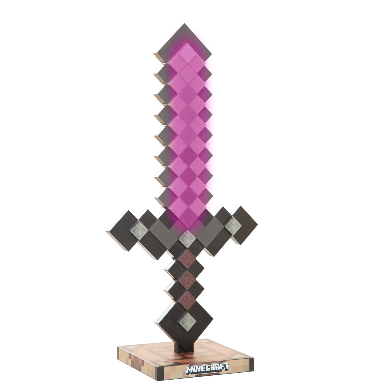 Minecraft-Schwert als Dekofigur mit pink-violetter Klinge und schwarzem Griff auf Minecraft-Logo-Sockel, frontal in leichter Aufsicht vor weißem Hintergrund
