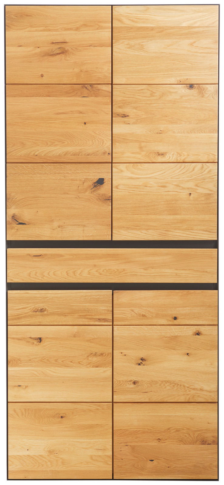 Frontansicht eines großen Schuhschranks aus hellem Holz mit mehreren Türen und natürlicher Holzmaserung.