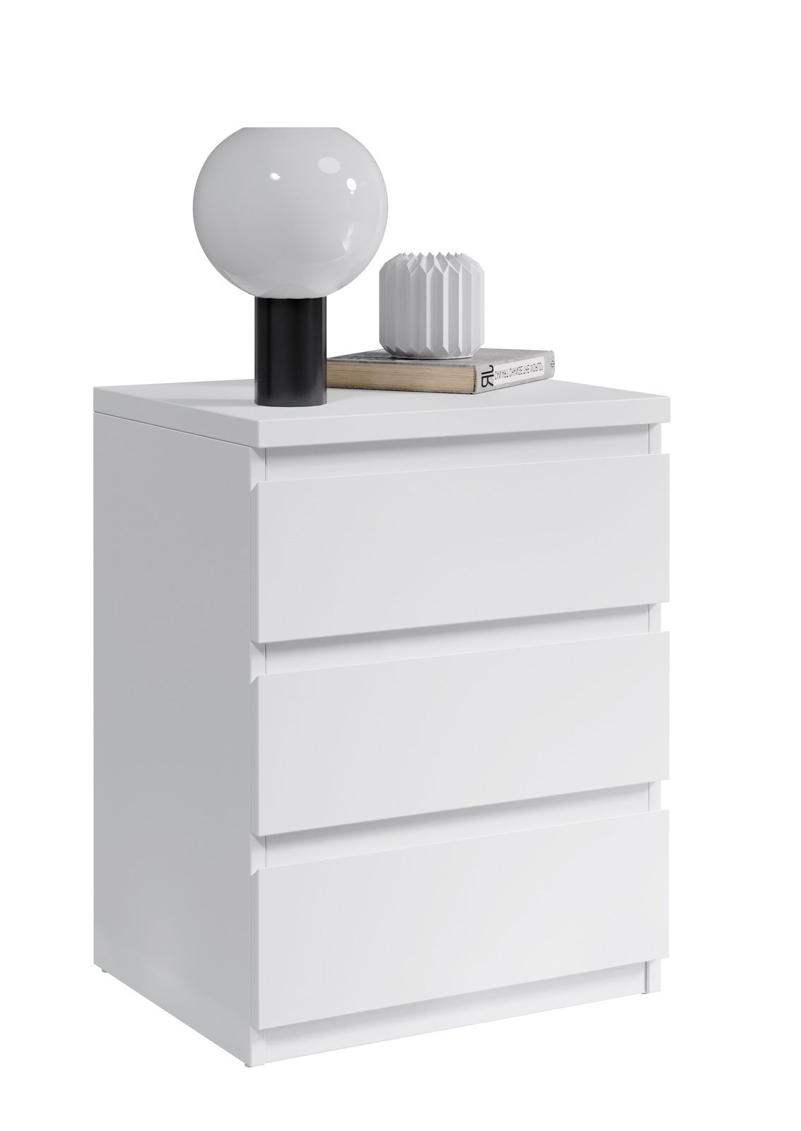Weiße Nachtkommode mit drei Schubladen, darauf eine moderne Lampe und Dekoration, seitliche Perspektive