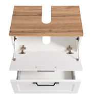 Waschbeckenunterschrank aus der Vogelperspektive mit Holzoberfläche und weißem Korpus, geöffnete Schublade und Klappe sichtbar.