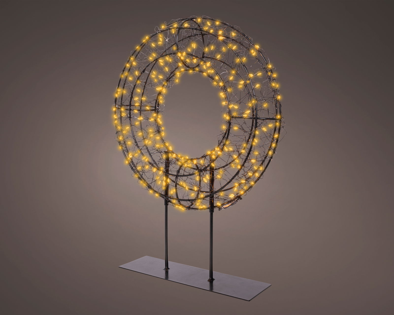 Kranz auf Fuß mit Micro LED-Beleuchtung, seitliche Perspektive