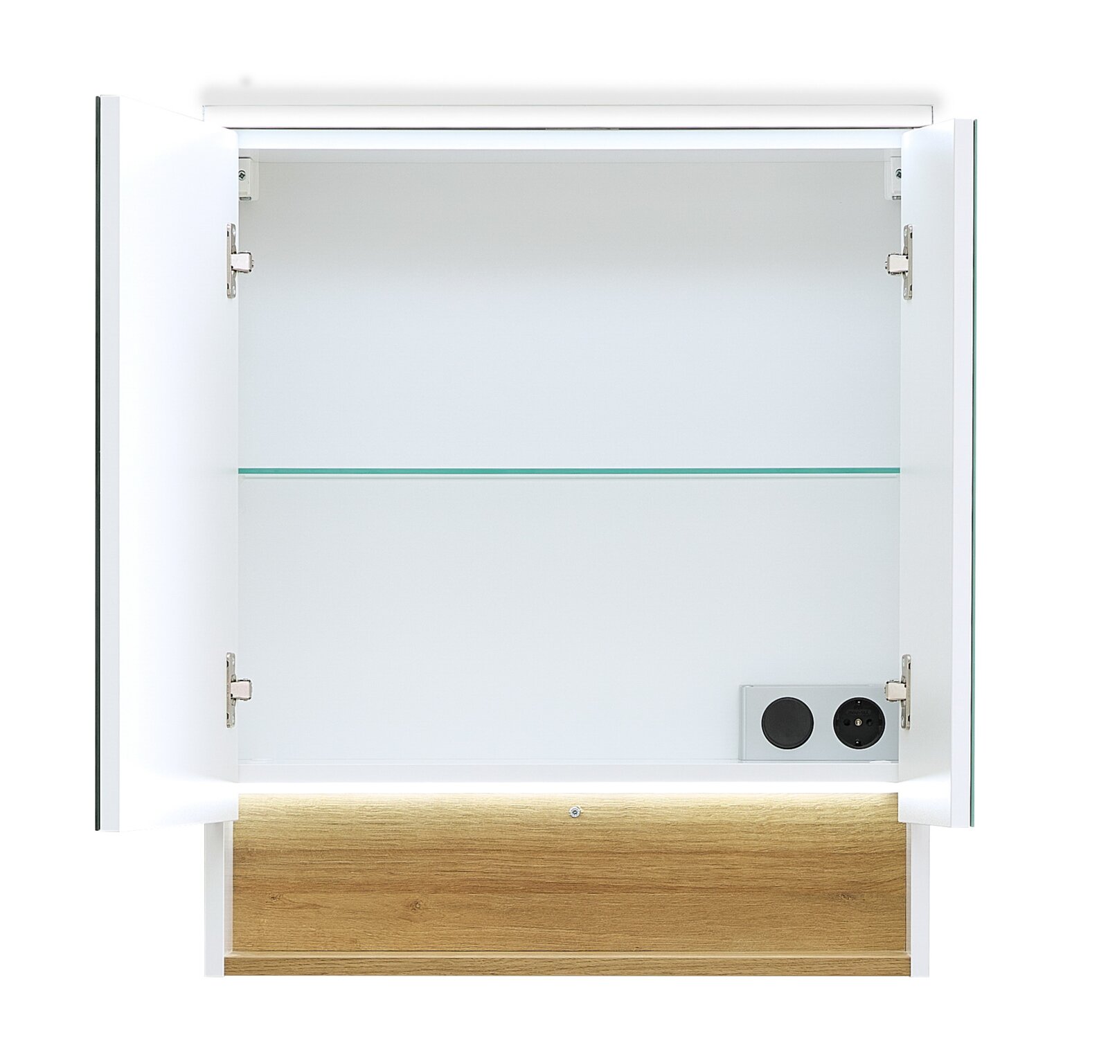 XORA Spiegelschrank QS383 Offener Spiegelschrank mit zwei Türen, einem Glasregal und integrierter Steckdose, aus der Frontansicht.