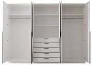 Offener 6-türiger Drehtürenschrank mit mehreren Regalböden und Schubladen, frontal betrachtet.