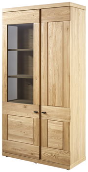 Vitrine aus hellem Holz mit Glastür links und Holztür rechts, seitliche Perspektive