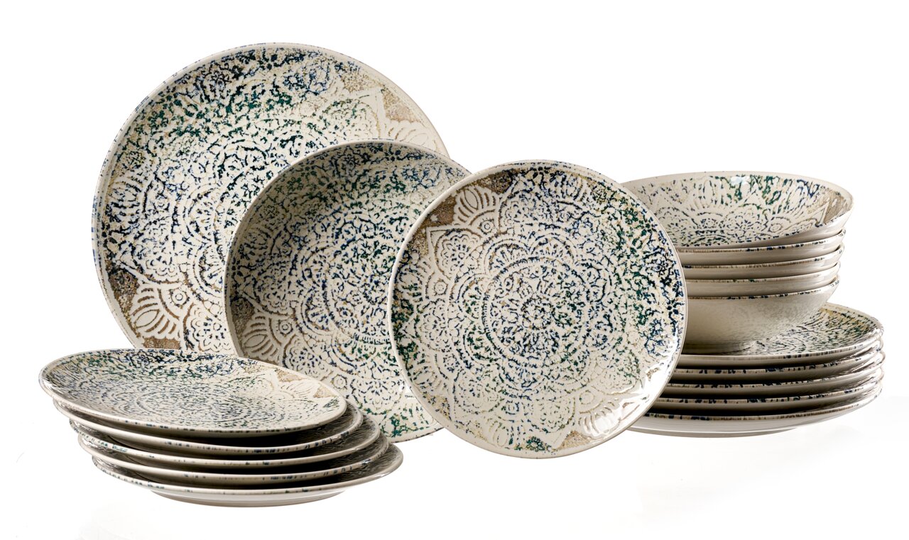 Tafelservice 18-tlg. mit kunstvollem, floralem Muster in Blau und Grün, seitliche Perspektive
