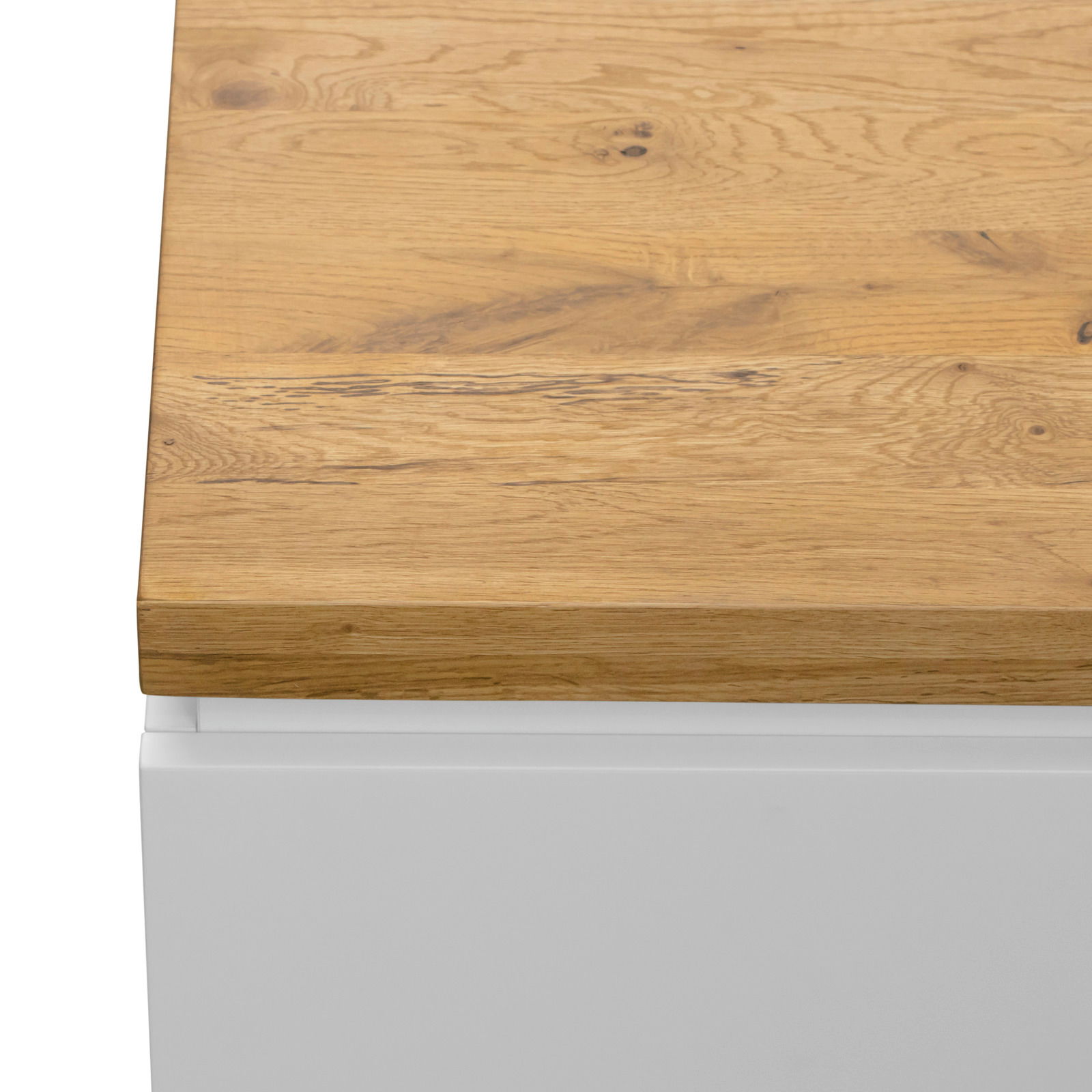 Novel Nachtkommode DALTON Nahaufnahme einer Nachtkommode mit einer Holzoberfläche und weißem Korpus, von oben betrachtet.
