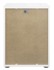 Rückansicht einer weißen Nachtkommode mit einer Rückwand aus Holzfaserplatte.