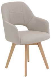Beige, gestoffeerde fauteuil met stoffen bekleding en lichte houten poten, vrijstaand op een witte achtergrond, schuin vooraanzicht.