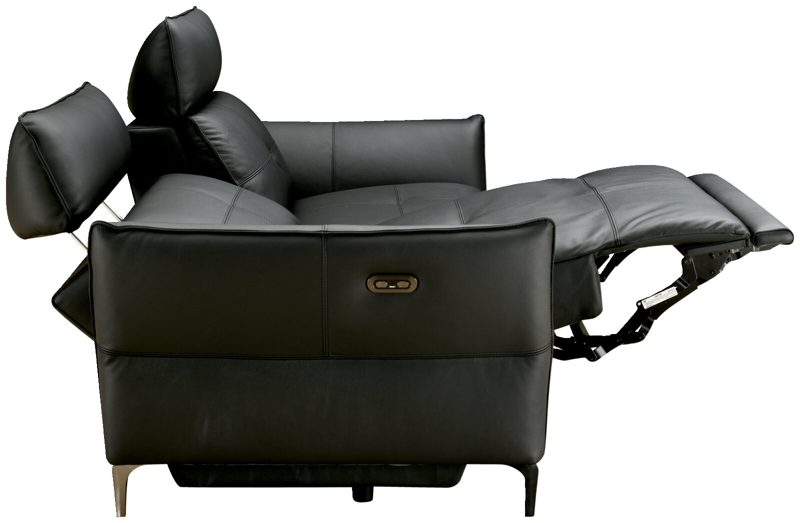 Seitliche Ansicht eines schwarzen Ledersofas mit verstellbarer Rückenlehne und Fußstütze in Liegeposition.