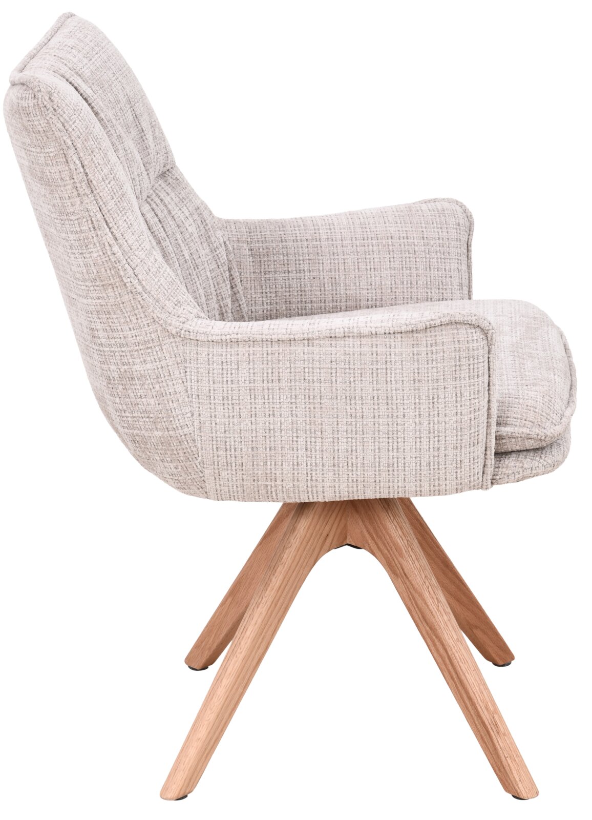 Beige gemêleerde gestoffeerde draaifauteuil met armleuningen en hoge rugleuning op houten kruisvoet, zijaanzicht op witte achtergrond