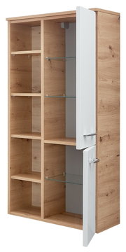 Houten kast met open planken en twee witte deuren, gezien van voren