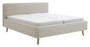 Polsterbettgestell in Beige mit gestreiftem Stoffbezug und Holzfüßen, seitliche Perspektive